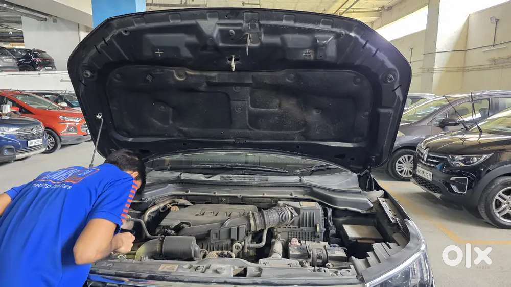 Mahindra Xuv300 2020 Petrol 37650 Km Driven