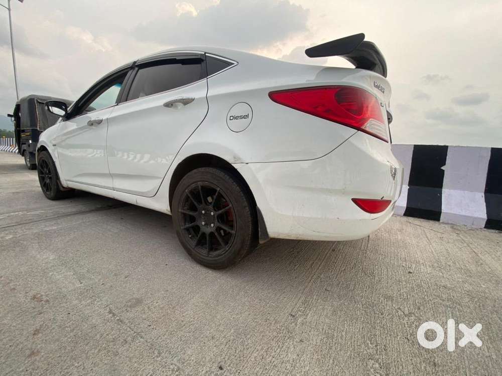 Hyundai Fluidic Verna 2013