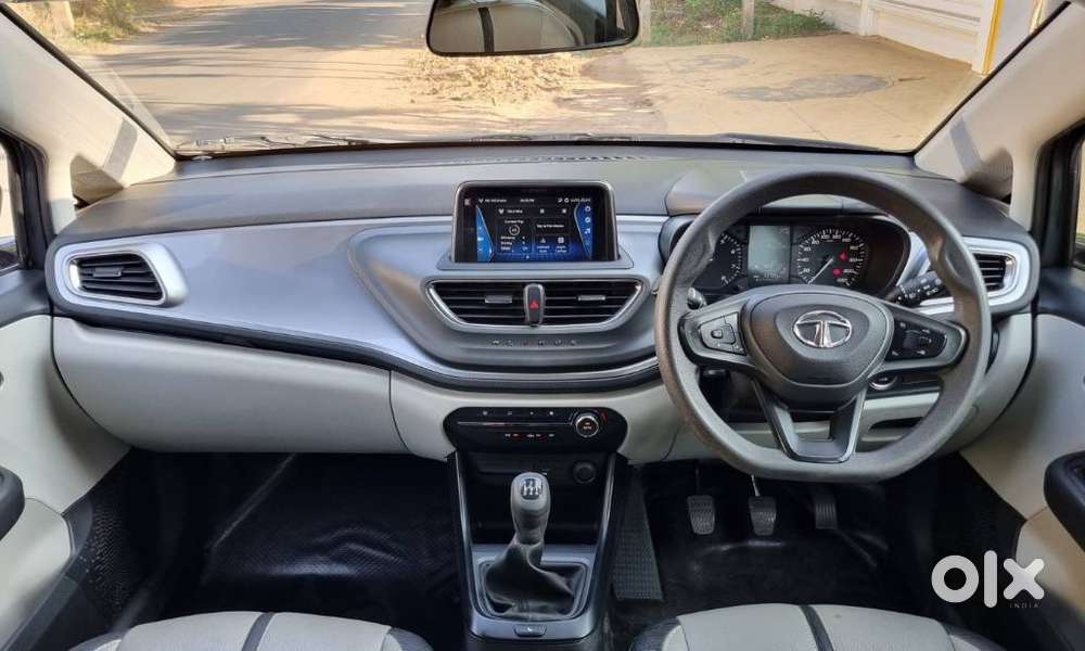 Tata Altroz 1.2 Xt, 2023, Petrol