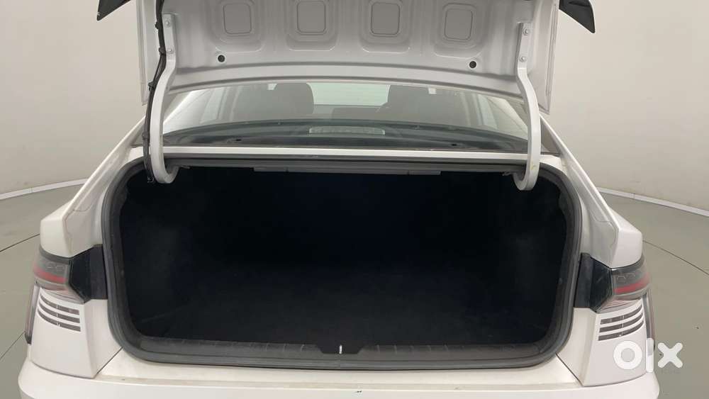 Hyundai Verna 1.5 Sx Petrol Mt, 2025, Petrol