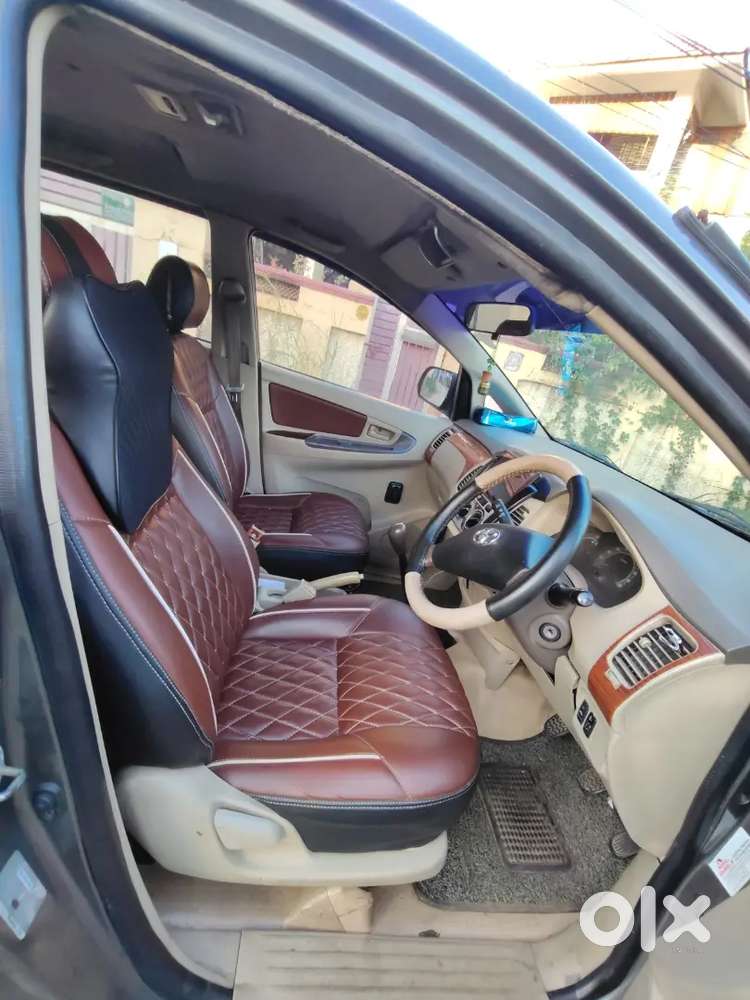 Toyota Innova 2.5,  2005