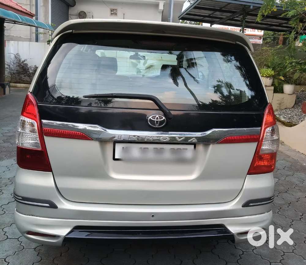 Toyota Innova Deasel 2012