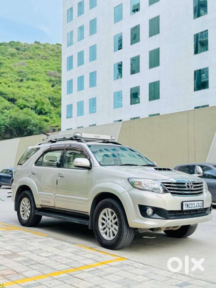 Toyota Fortuner 4x2 Manual, 2013, Diesel