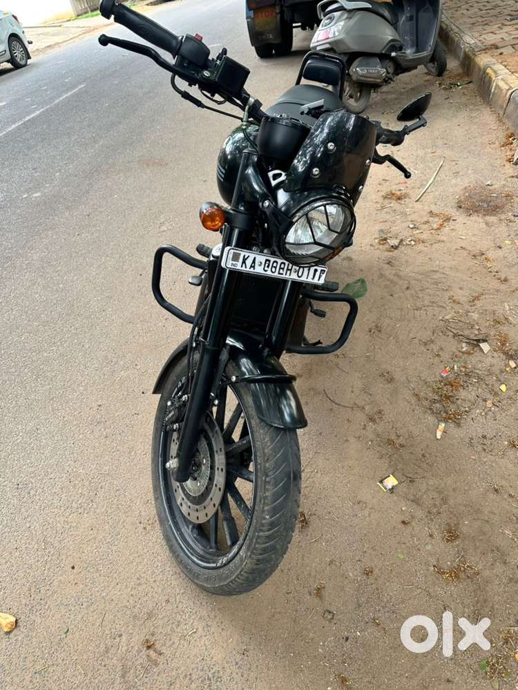 Jawa 42 2.1 (2022)  1st Owner  Showroom Serviced  Mint Condition