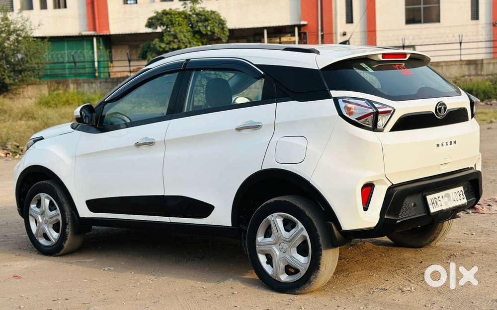 Tata Nexon 1.5 Revotorq Xm (s), 2023, Diesel