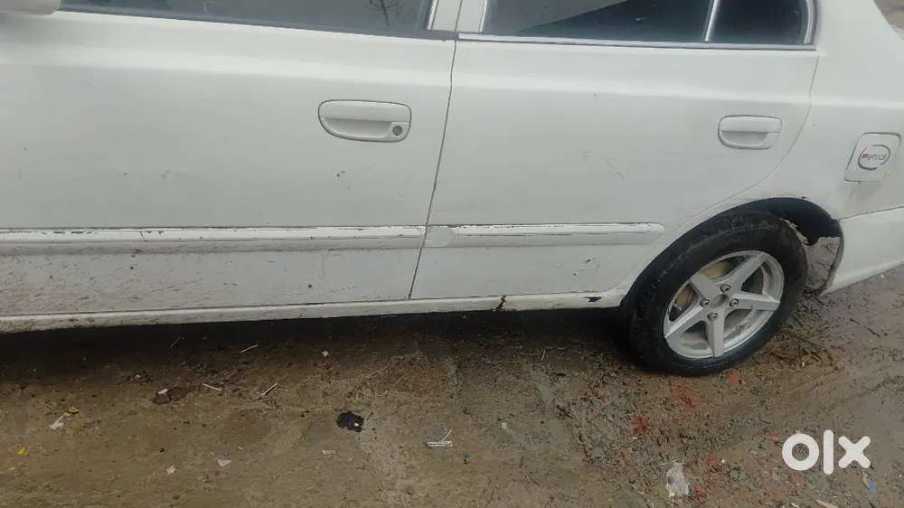 Hyundai Accent Petrol 2011
