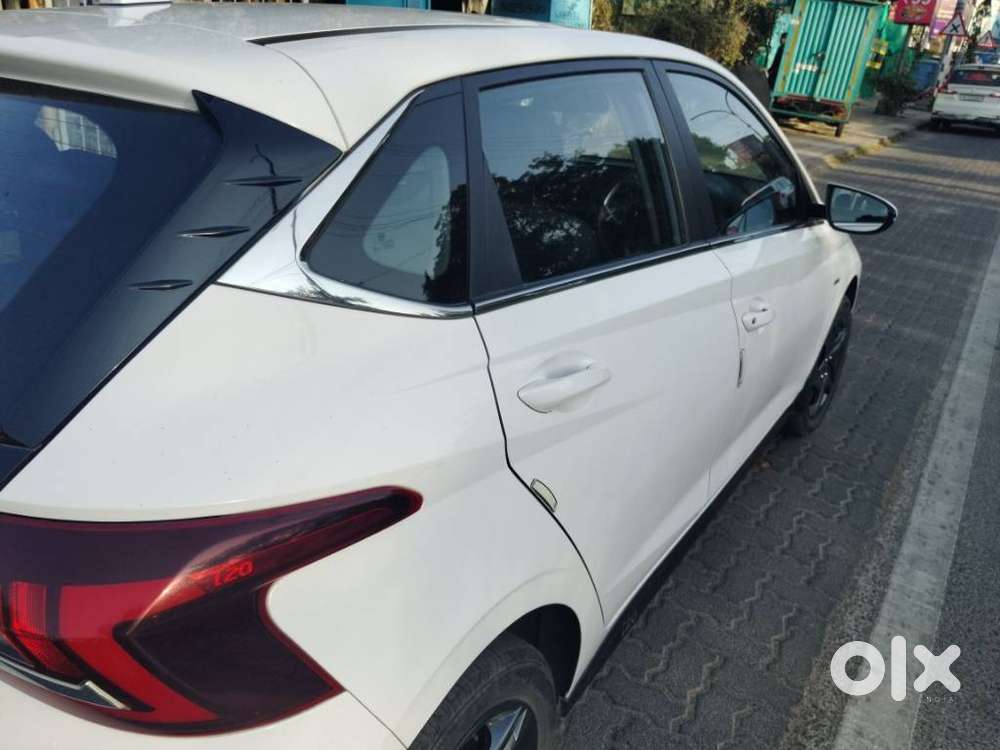 Hyundai I20 Sportz 1.2 Ivt, 2023, Petrol