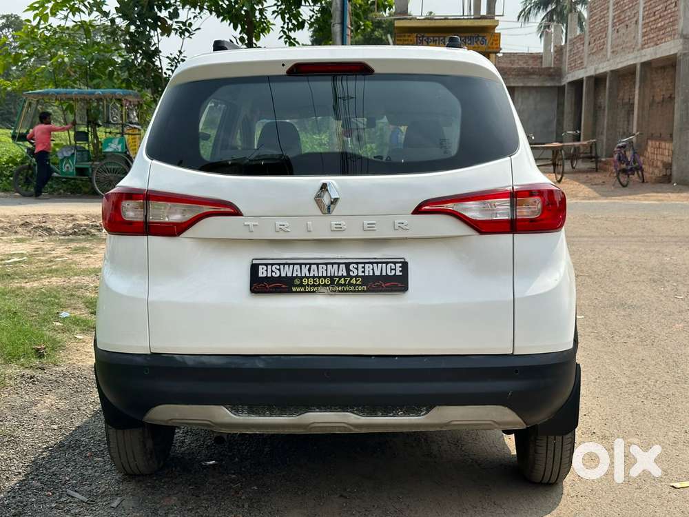 Renault Triber Rxz, 2023, Petrol