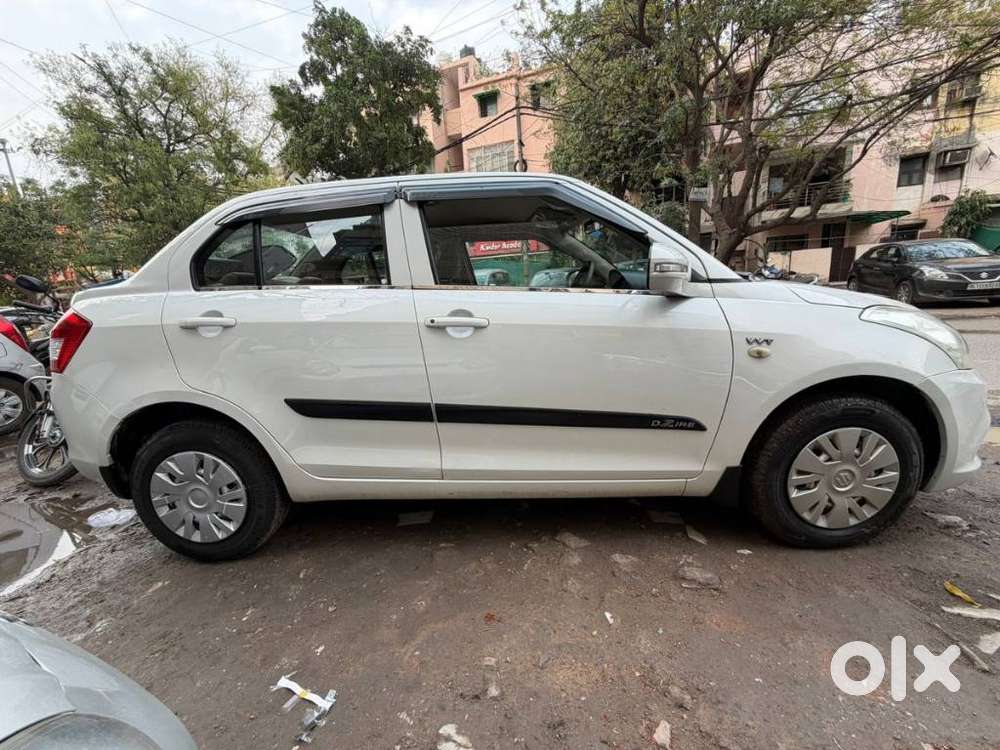 Maruti Suzuki Swift Dzire Lxi Option, 2015, Petrol