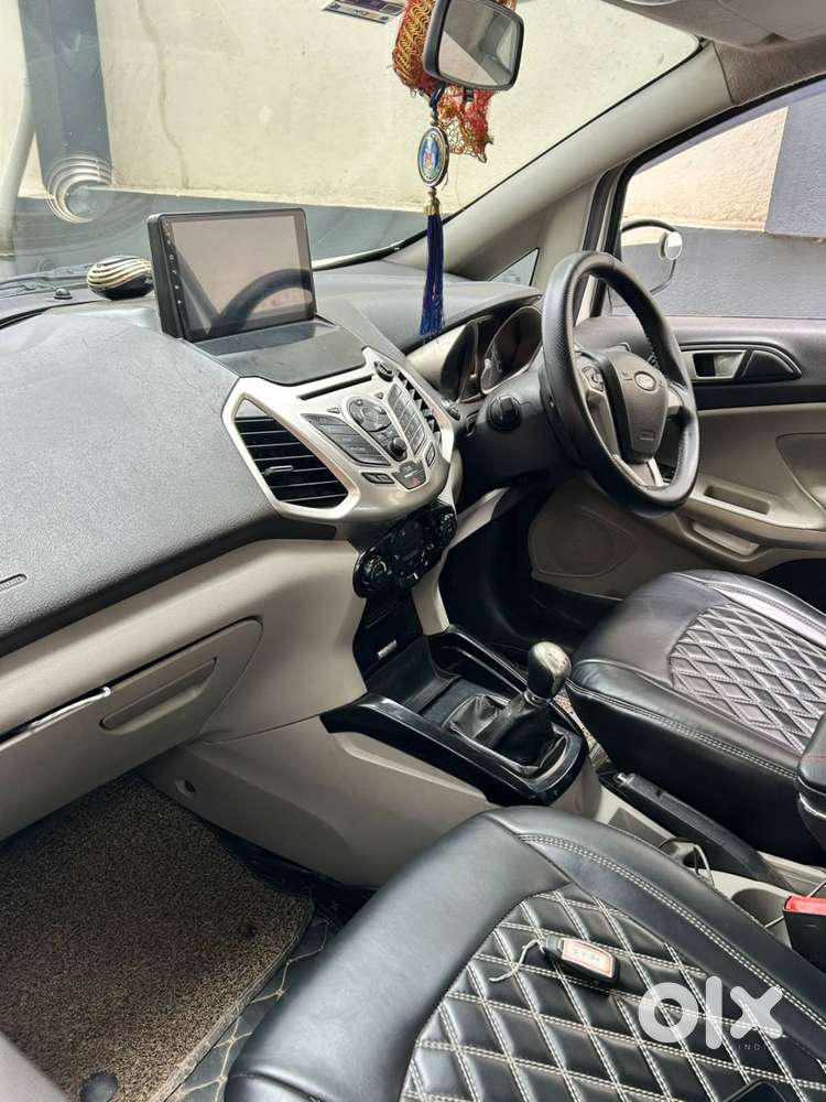 Ford EcoSport Titanium (1.5L TDCi Diesel, Manual)