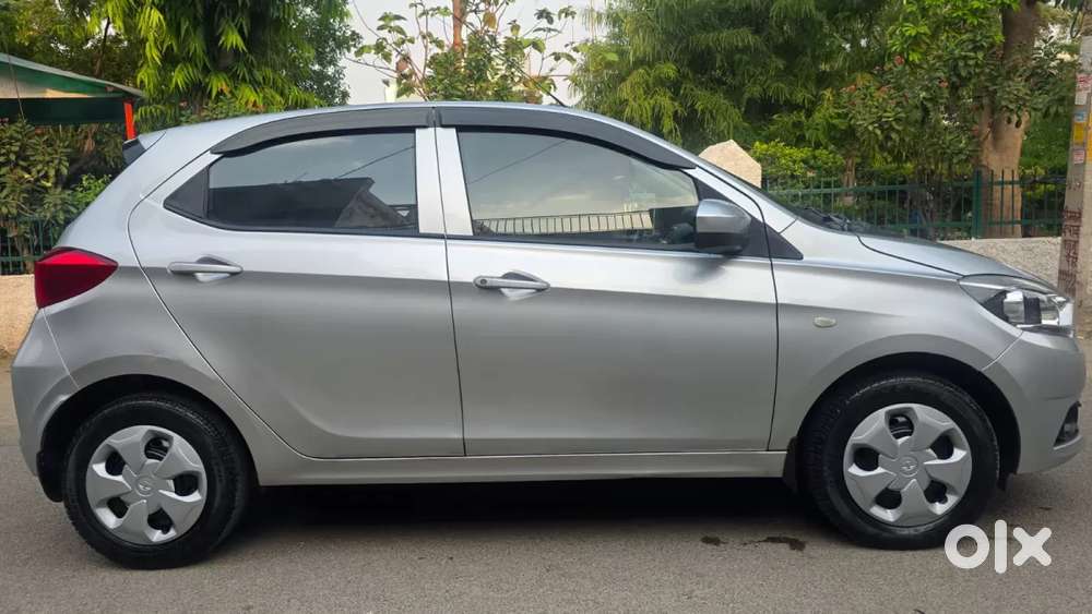 Tata Tiago 1.2 Revotron Xt Option, 2017, Petrol
