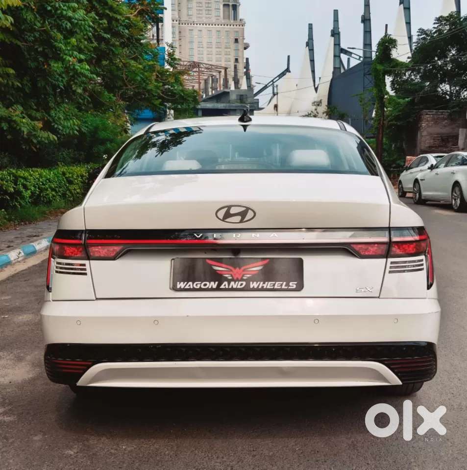 Hyundai Verna 1.5 Sx (o) Vtvt, 2024, Petrol