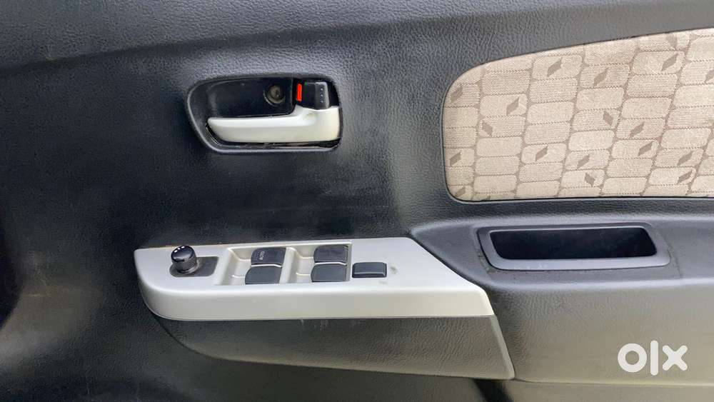 Maruti Suzuki Wagon R 1.0 Vxi, 2016, Petrol