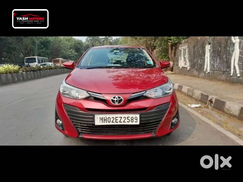 Toyota Yaris V Cvt, 2018, Petrol