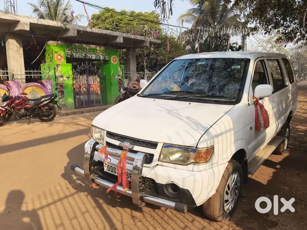 Chevrolet Tavera 2012