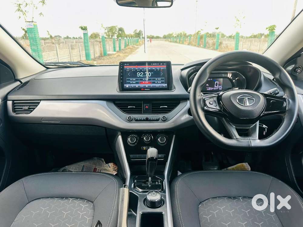 Tata Nexon, 2023, Petrol