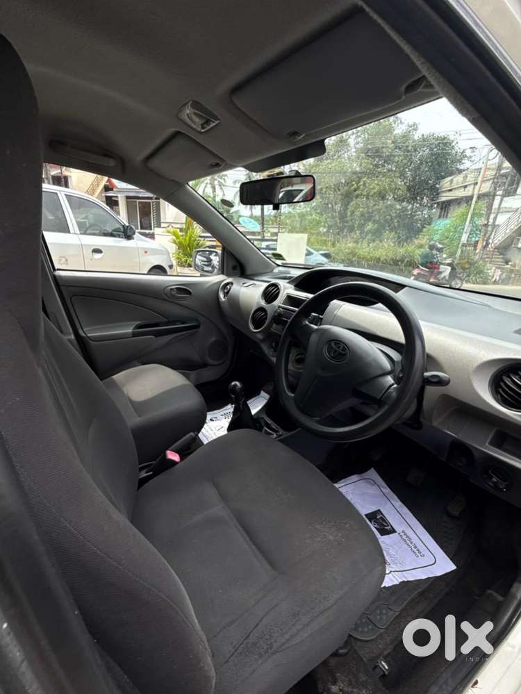Toyota Etios Liva 2011-2012 G Plus, 2011, Petrol