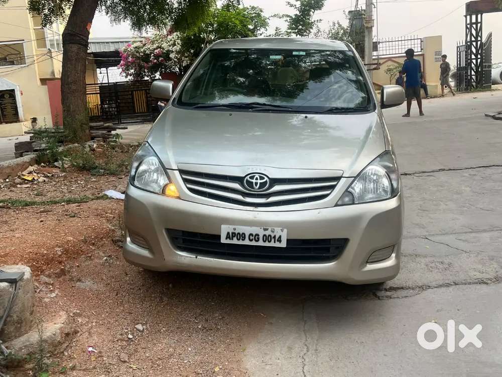Toyota Innova 2011 Diesel Well Maintained