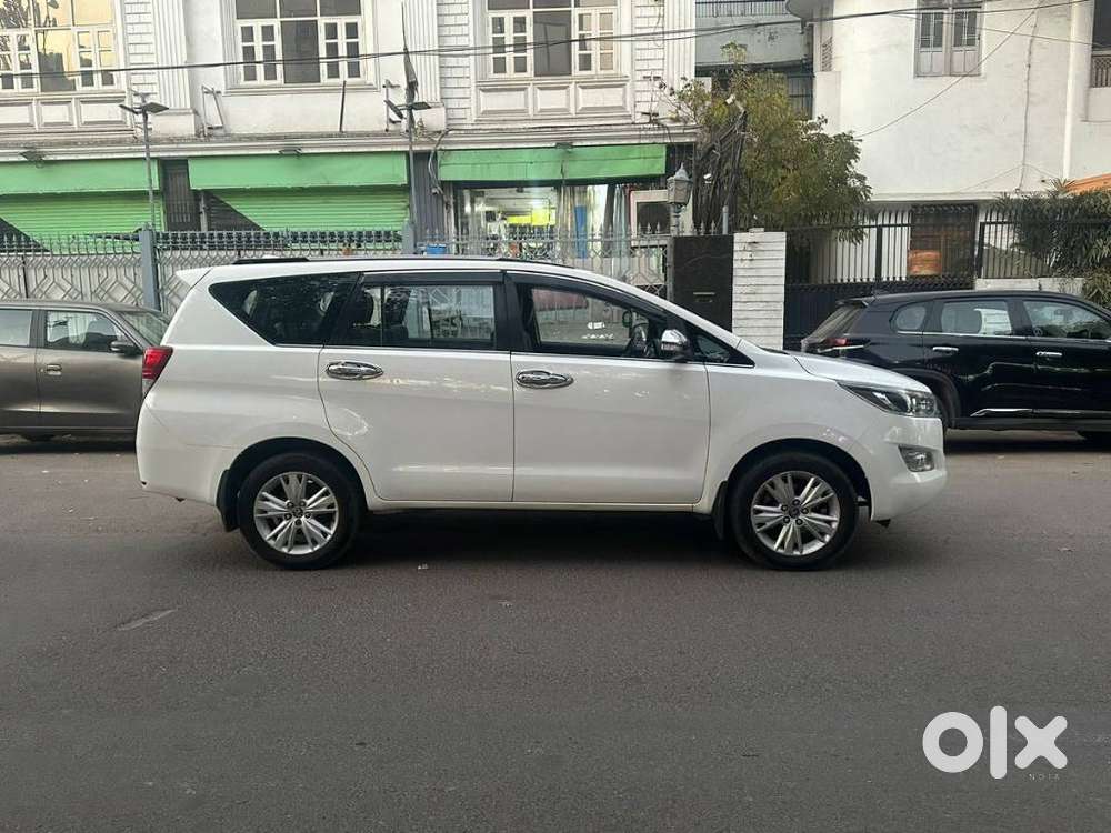 Toyota Innova Crysta 2.8z Automatic, 2017, Diesel