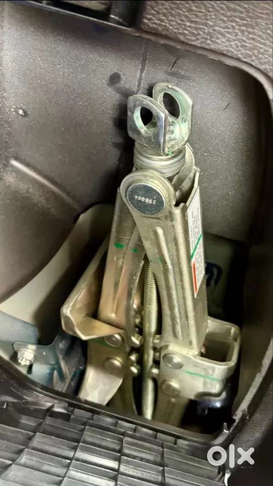 Maruti Suzuki Fronx Delta 1.2l Mt, 2023, Petrol