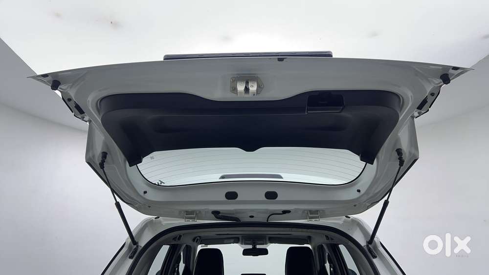Maruti Suzuki Vitara Brezza 1.5 Zxi, 2024, Petrol