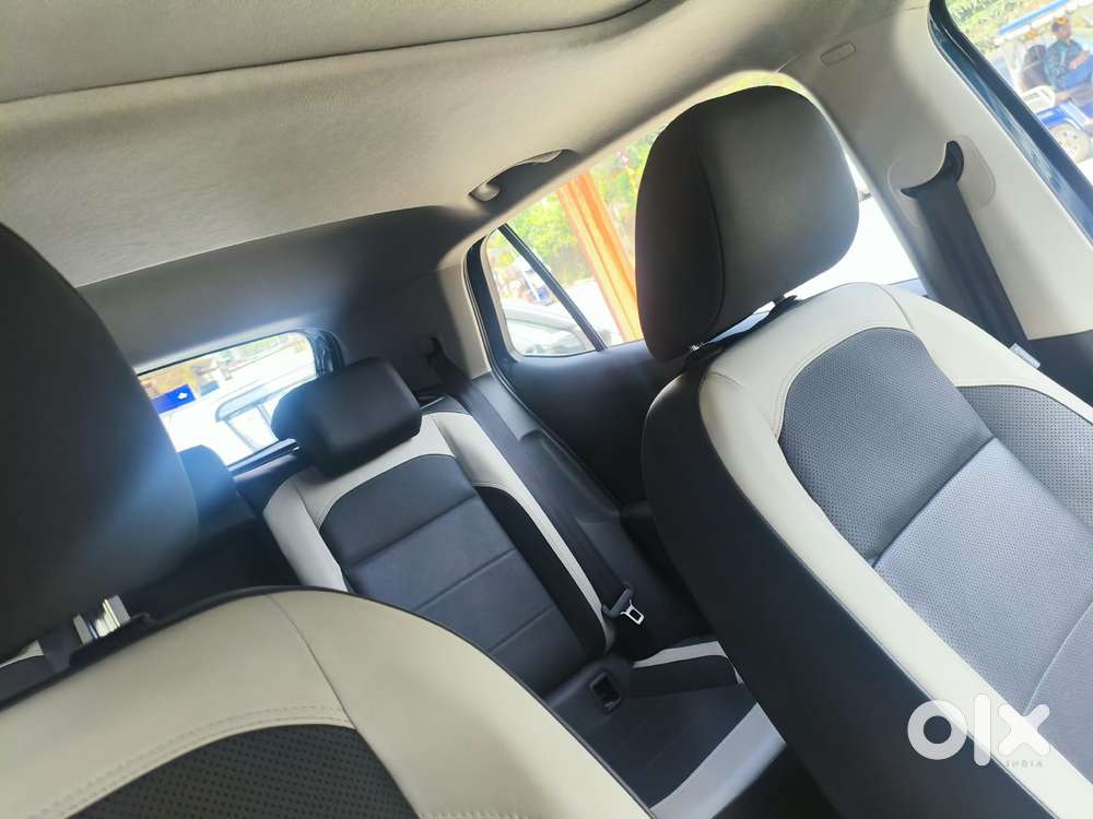 Volkswagen Taigun Topline 1.0 Tsi Mt (electric Seats), 2024, Petrol