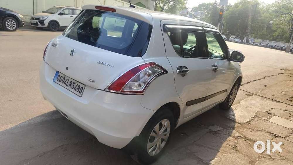 Maruti Suzuki Swift Vxi Optional, 2017, Petrol
