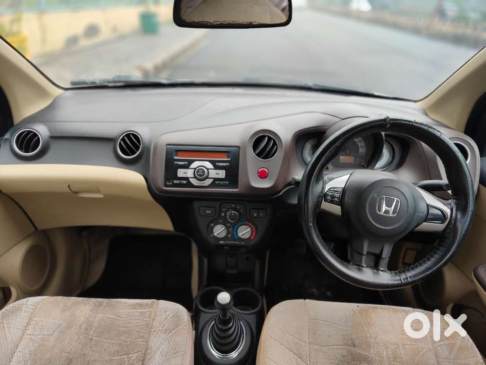 Honda Brio V Mt, 2014, Petrol
