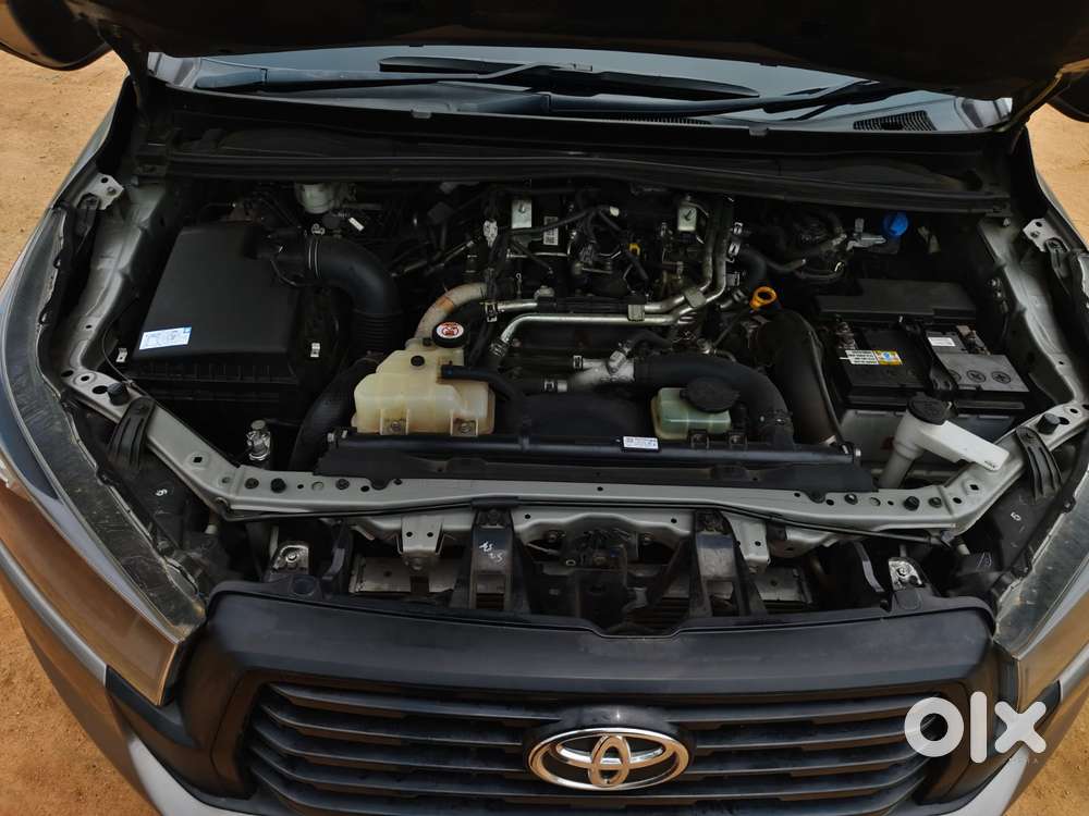 Toyota Innova Crysta 2.4 G Mt, 2023, Diesel