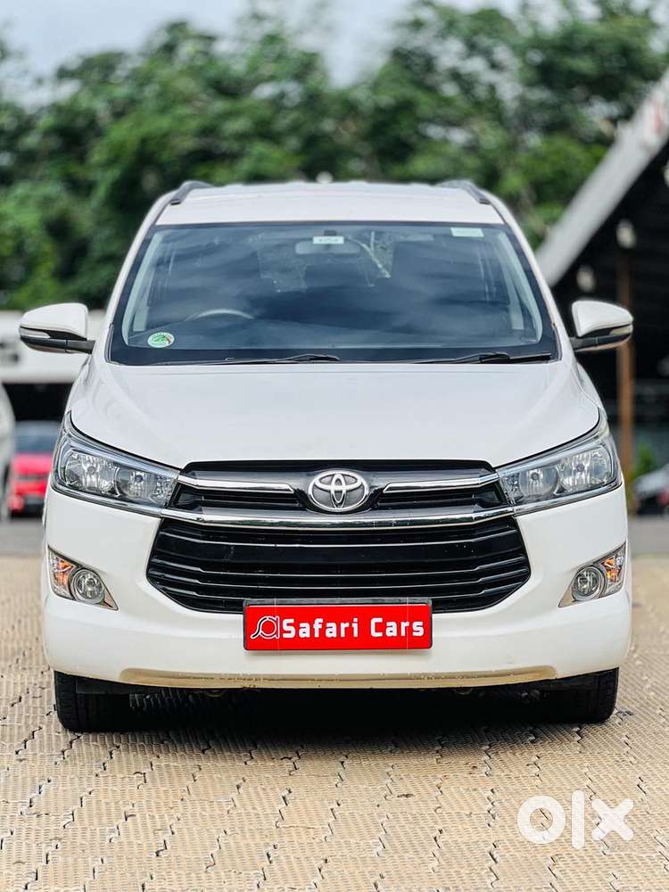 Toyota Innova Crysta G 8 Str, 2016, Diesel
