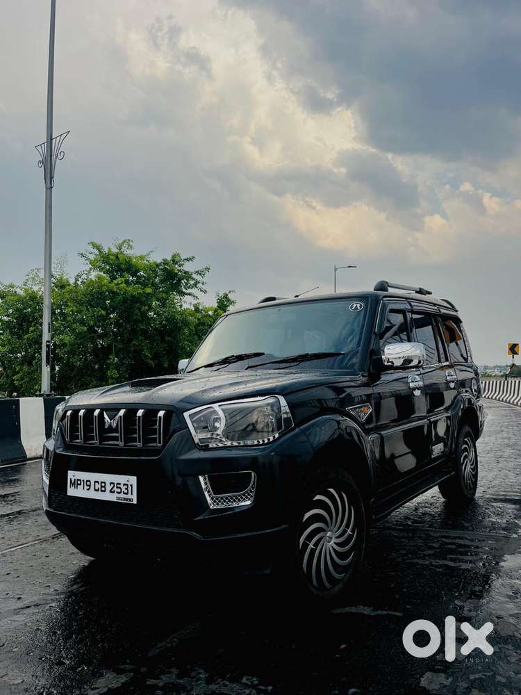 Mahindra Scorpio S6, 2015, Diesel