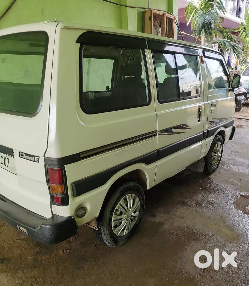 Maruti Suzuki Omni 2015. Documents Genuine.nl Regd.upto 23rd Dec-2030.