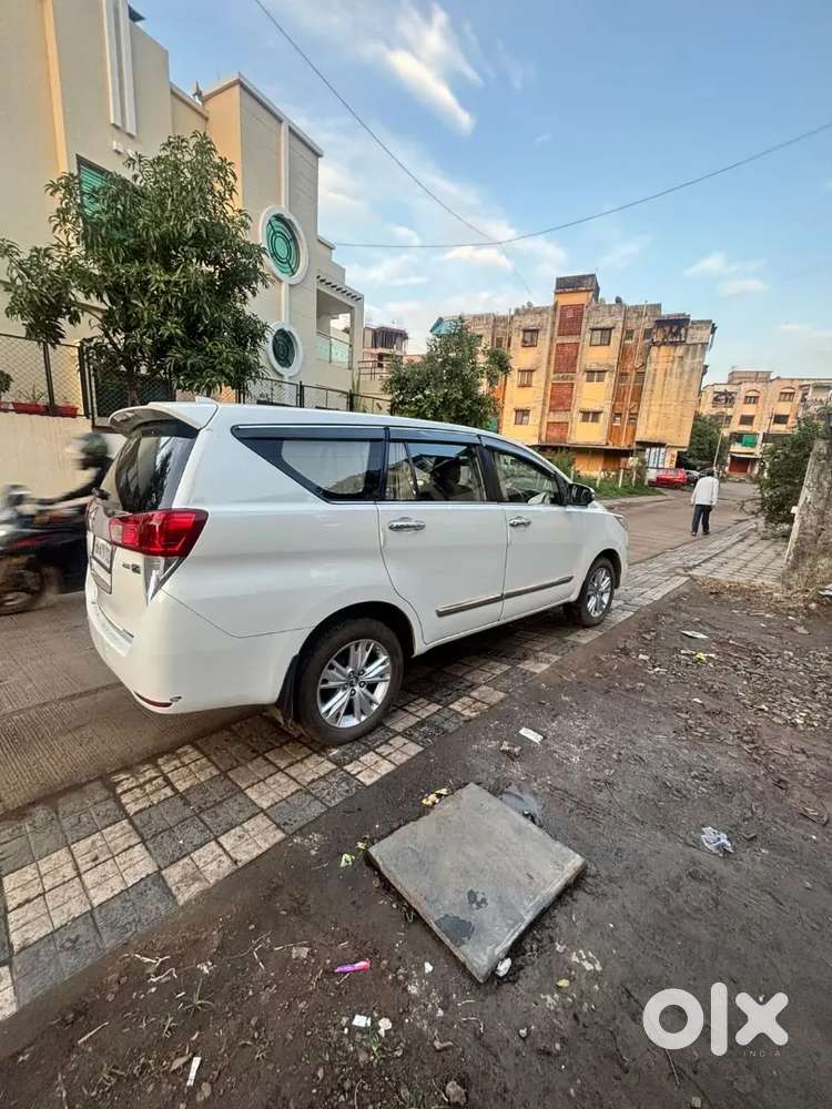Toyota Innova Crysta Z 2016 Diesel Well Maintained