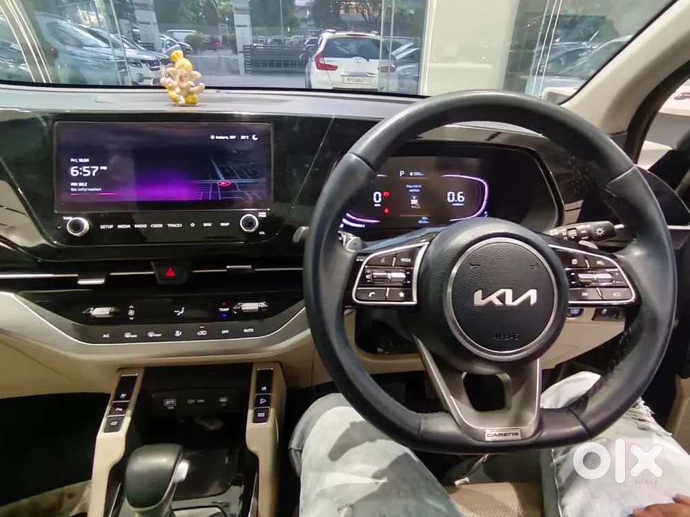 Kia Carens 2022 Petrol 22000 Km Driven