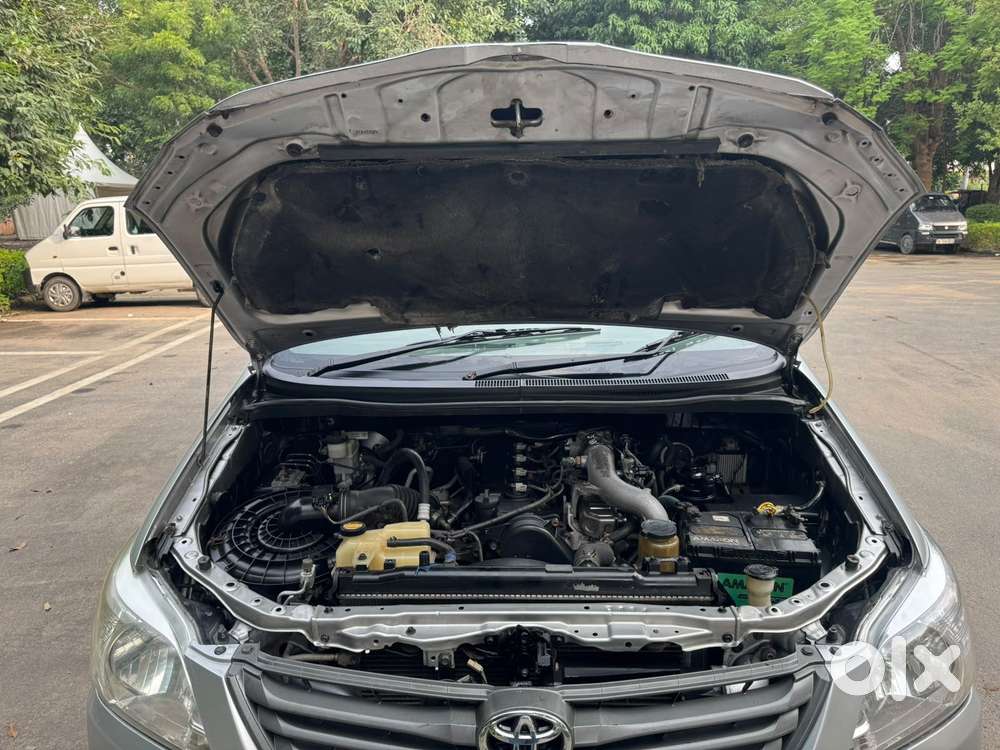 Toyota Innova 2.5 G (diesel) 8 Seater, 2012, Diesel