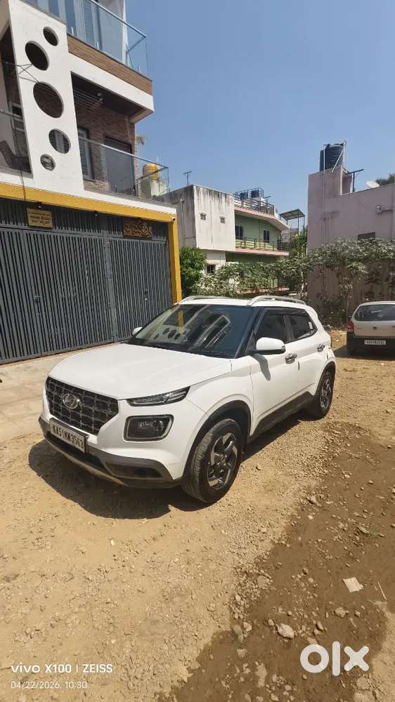 Hyundai Venue 2019 Petrol 156000 Km Driven