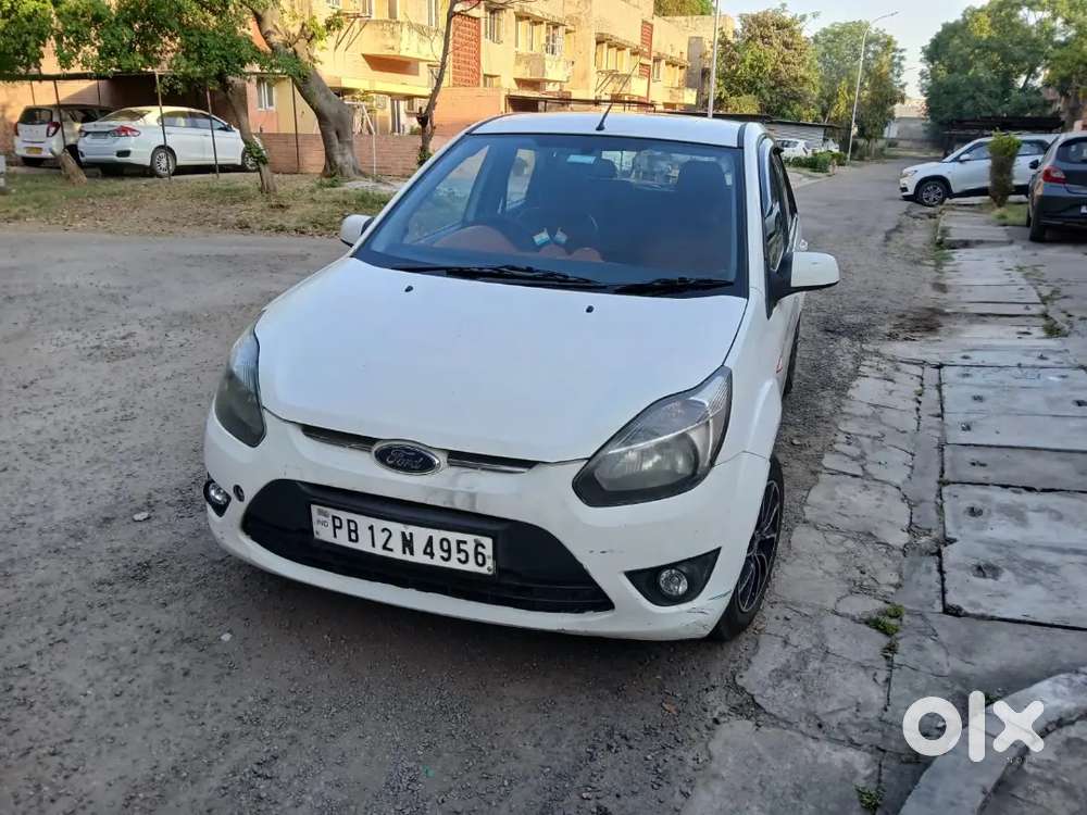 Ford Figo Diesel Zxi 2011