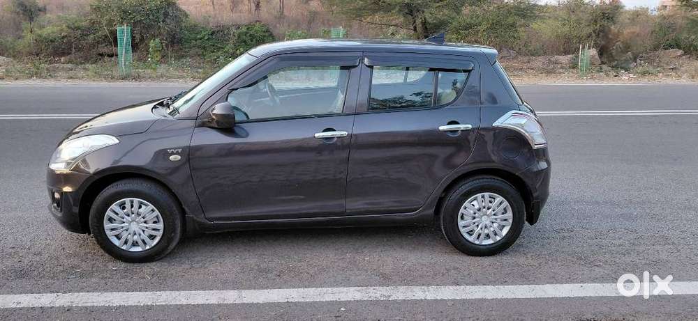 Maruti Suzuki Swift 1.2 Lxi (o), 2017, Petrol