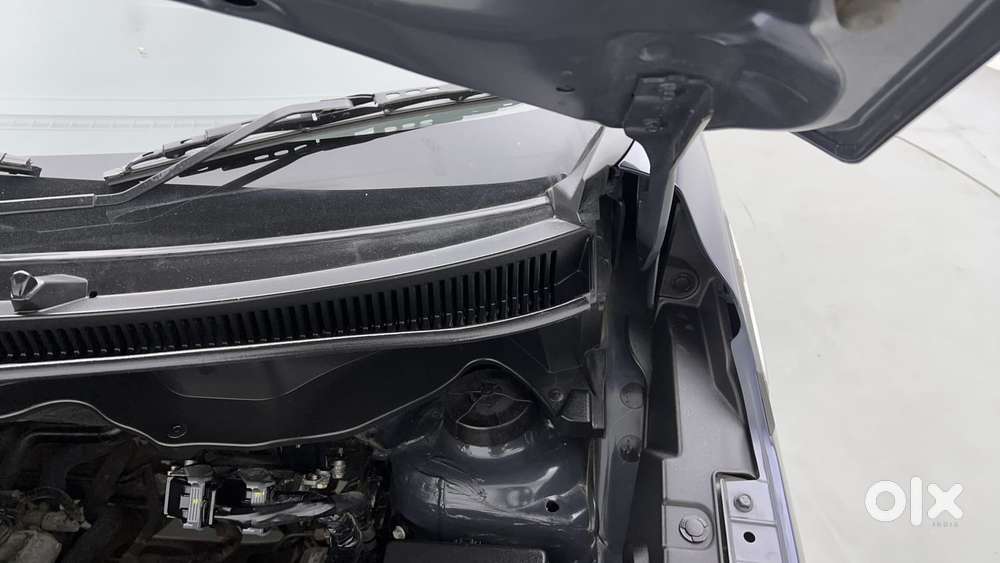 Maruti Suzuki Xl6 1.5 Alpha Plus Mt, 2022, Petrol