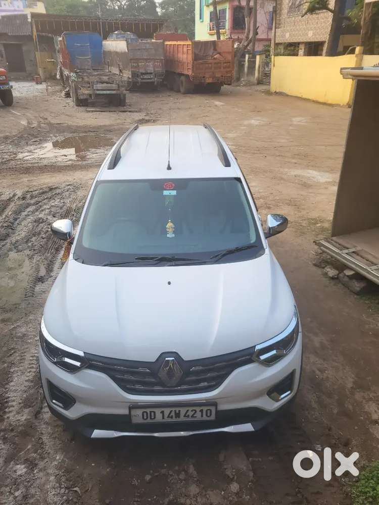 Well Maintained, Fully Feature Loaded With Alloy Wheel