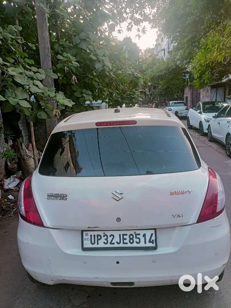 Maruti Suzuki Swift 2015 Petrol 125000 Km Driven