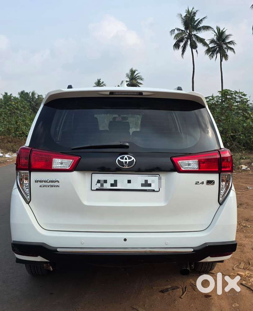 Toyota Innova Crysta 2.4 V 8 Str, 2018, Diesel