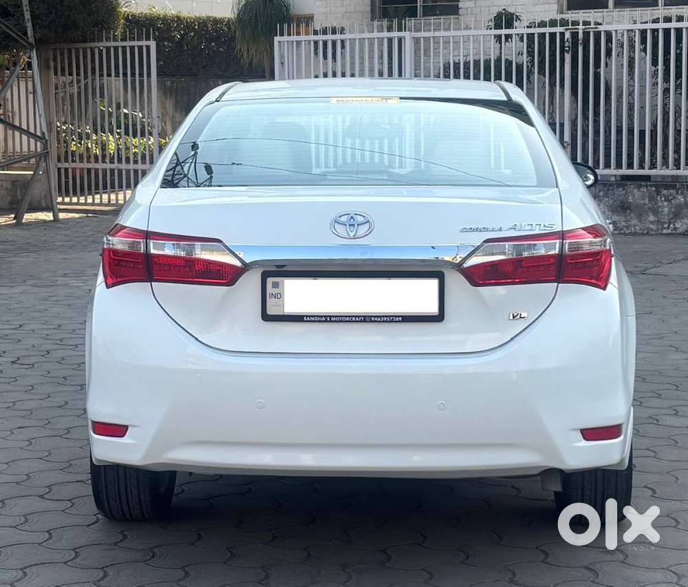 Toyota Corolla Altis 1.8 Vl 2015 At 98000 Kms Chandigarh Registration.