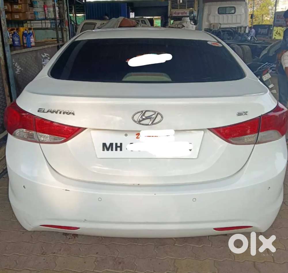 Hyundai New Elantra 2016 Diesel 151000 Km Driven