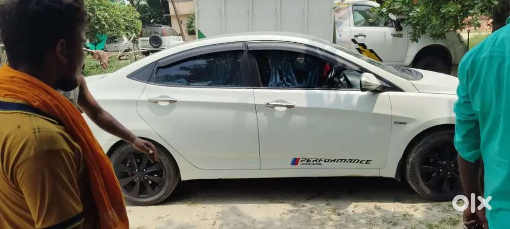 Hyundai Verna 2012 Petrol 75000 Km Driven