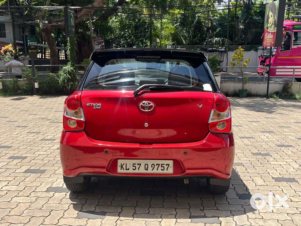 Toyota Etios 1.5 V, 2017, Petrol