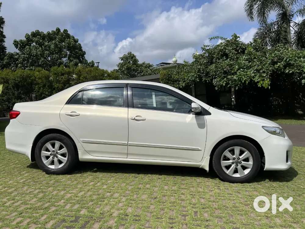 Toyota Corolla Altis 2011 Cng & Hybrids 99800 Km Driven