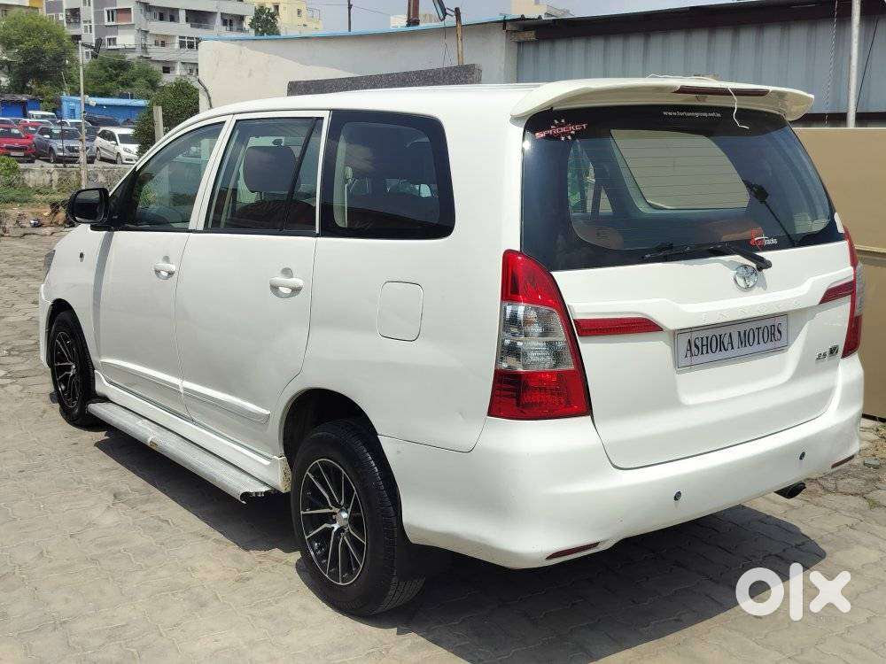 Toyota Innova 2.5 G (diesel) 7 Seater Bs Iv, 2014, Diesel