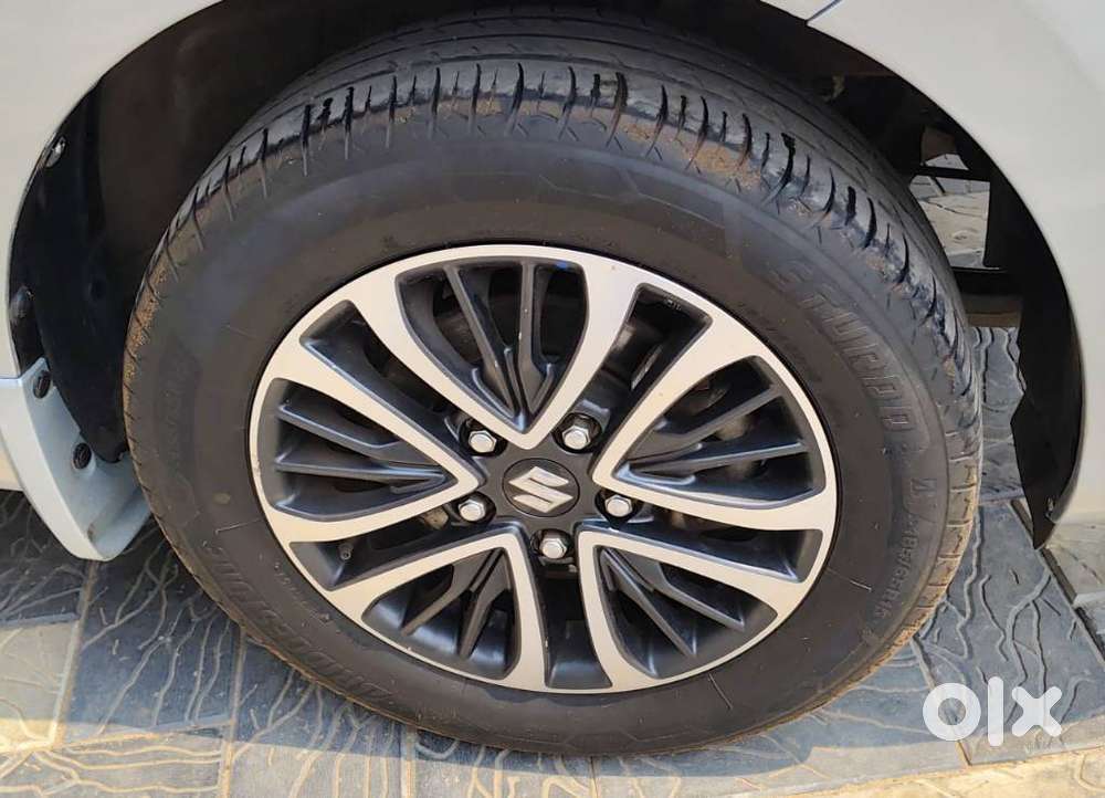 Maruti Suzuki Ertiga 1.5 Zxi Plus Shvs, 2022, Petrol