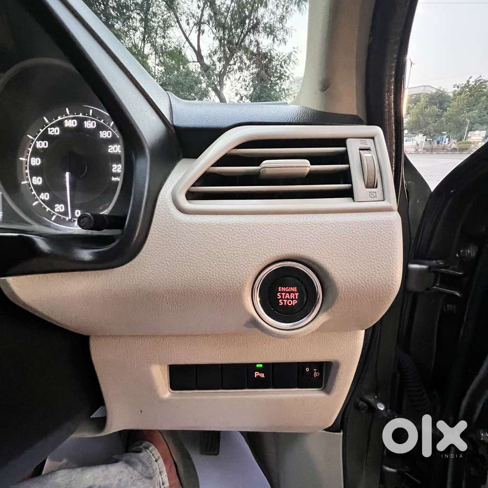 Maruti Suzuki Swift Dzire Zdi+ Amt, 2018, Diesel